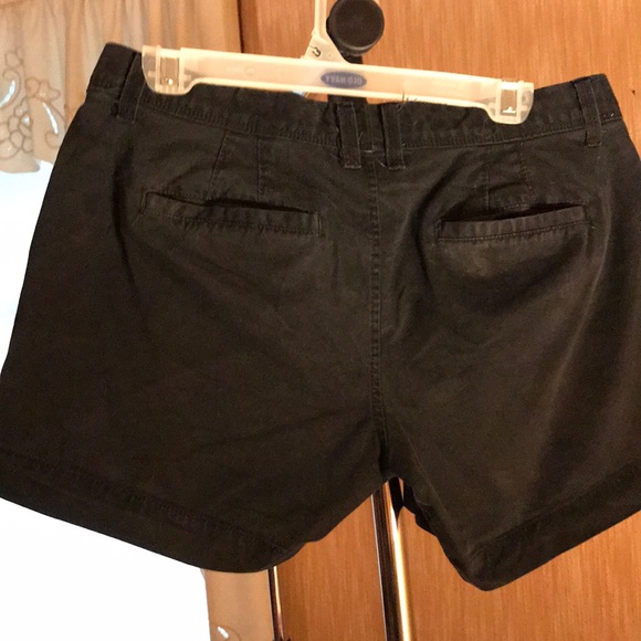 FINAL! Must go by 8/15 Black Old Navy shorts - Picture 2 of 3